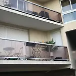 Hyper Centre - Balcon / Parking Διαμέρισμα *