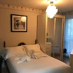 Hyper Centre - Balcon / Parking Διαμέρισμα *