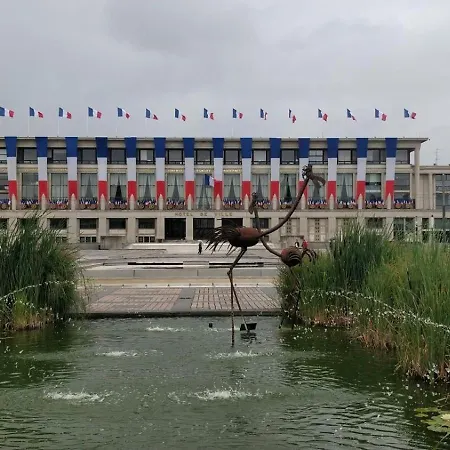 Hyper Centre - Balcon / Parking Апартаменты *